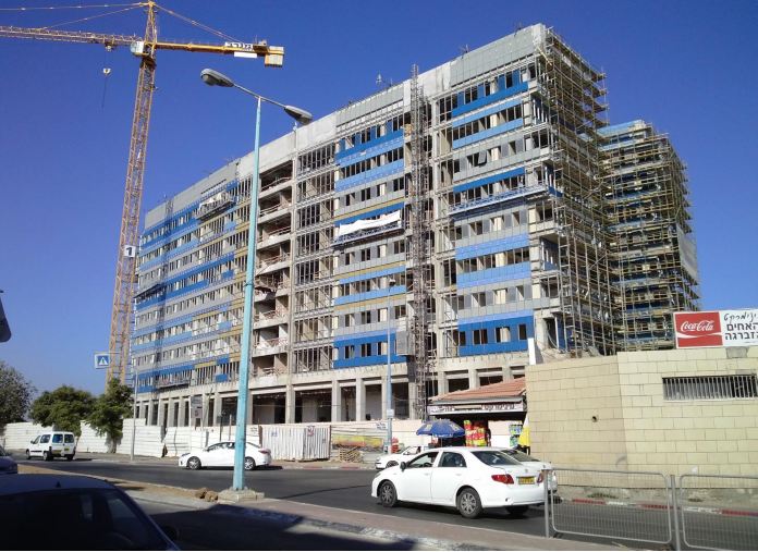 בנין משרדים בלוד